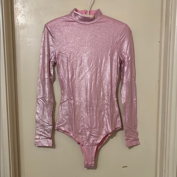 🆕 Shimmering Pink Long Sleeve Mock turtleneck Bodysuit size small - Picture 1 of 6